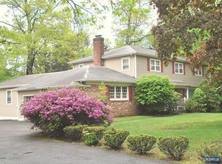 10 Mohigan Way, Mahwah, NJ 07430