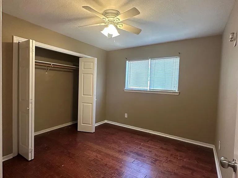 7410 Frostview Ln — Photo 12