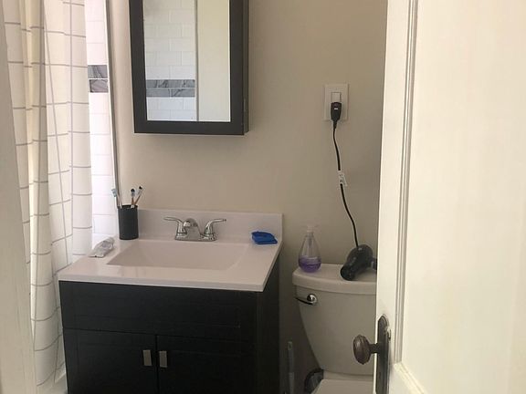 5th image of 1054-56 W Lill Ave #54-33