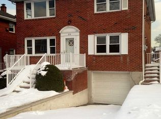 814 Harvard Pl, Fort Lee, NJ 07024