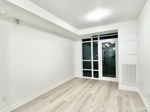 461 Green Rd, Hamilton, ON