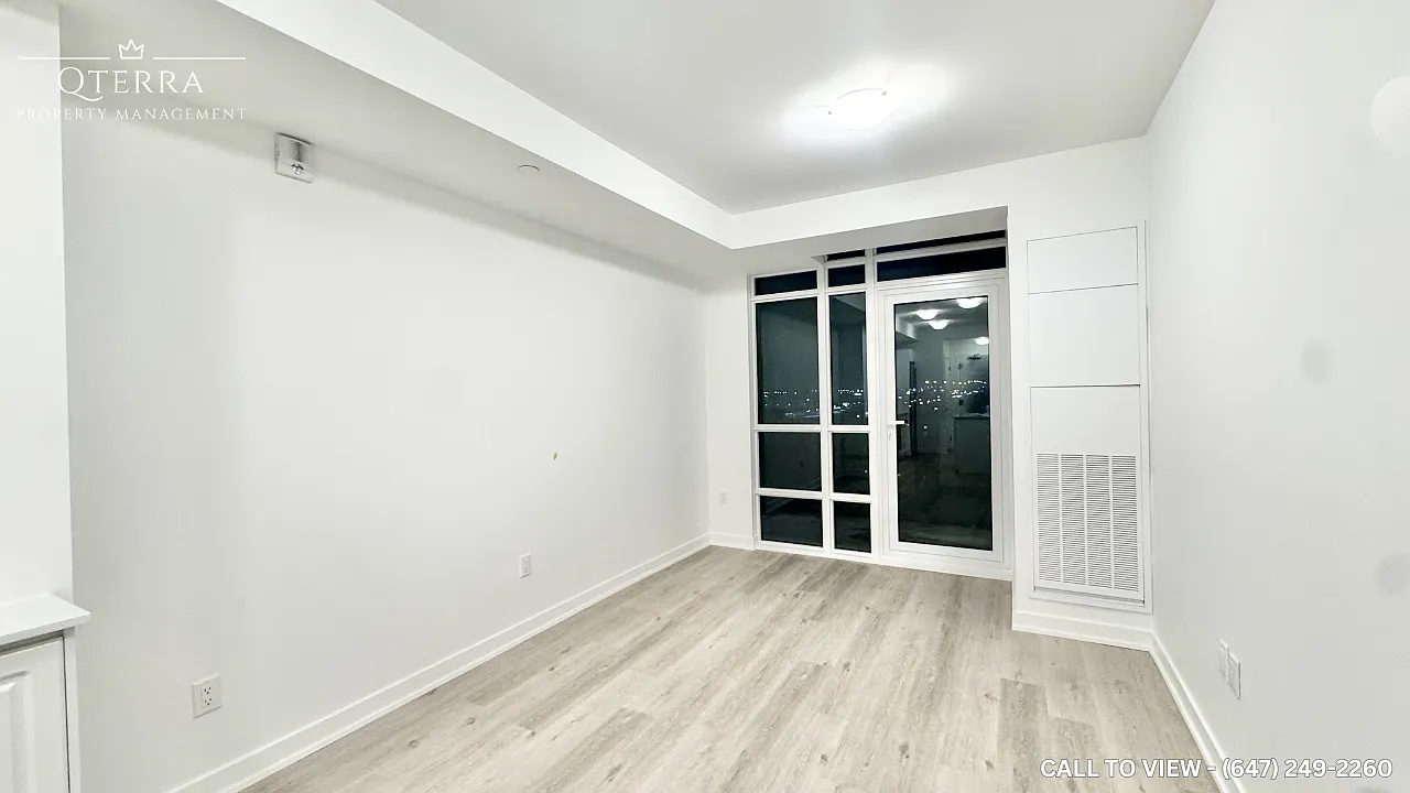 461 Green Rd #802 photo 1