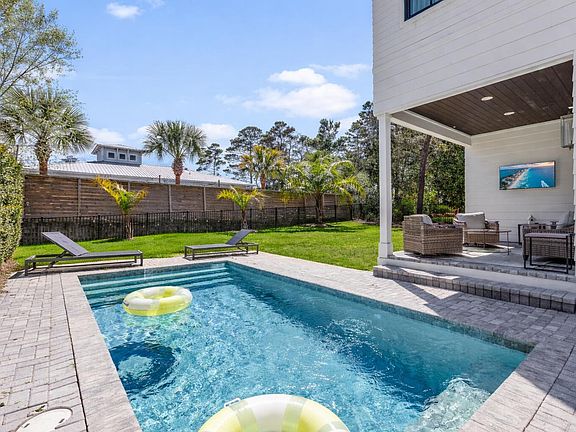 2nd image of 186 Bramble St