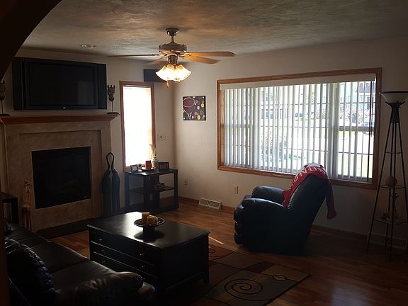 2nd image of 2349 Deer Prairie Dr