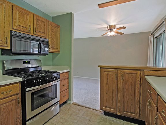 4th image of 36399 N Streamwood Dr