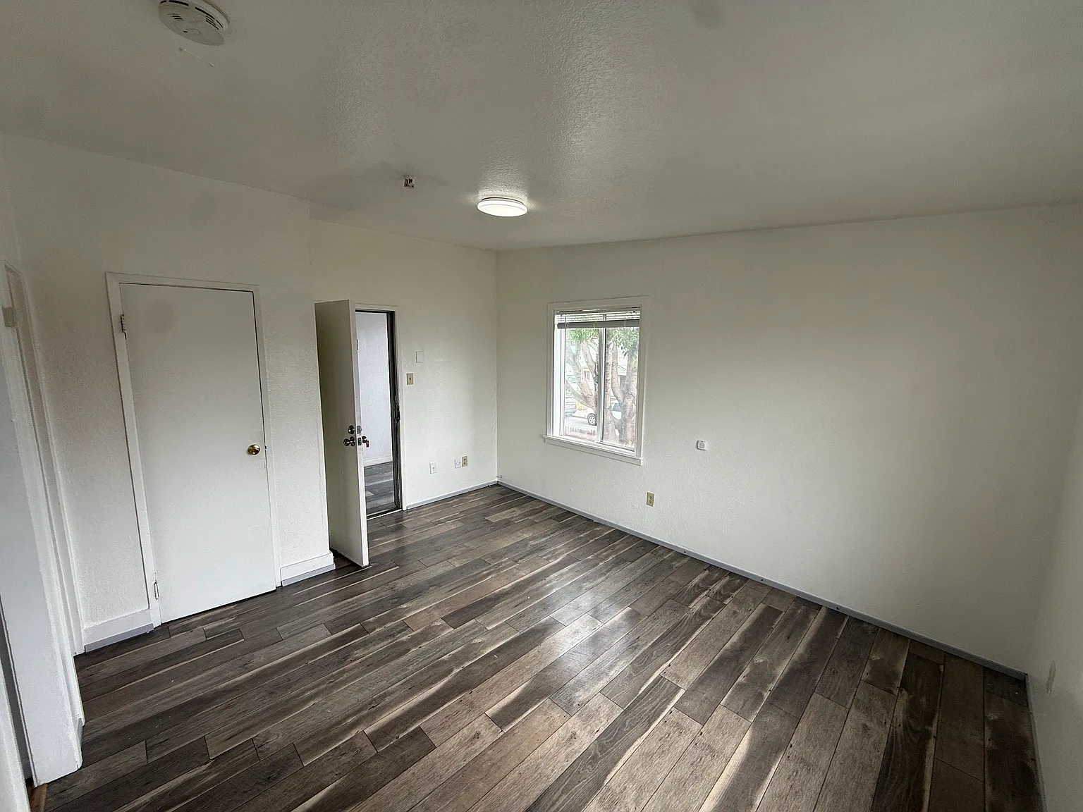 Studio, 450 sqft, $1,595 — Photo 4