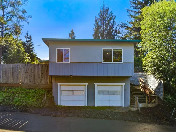 8221 Spring Drive, Forestville, CA 95436