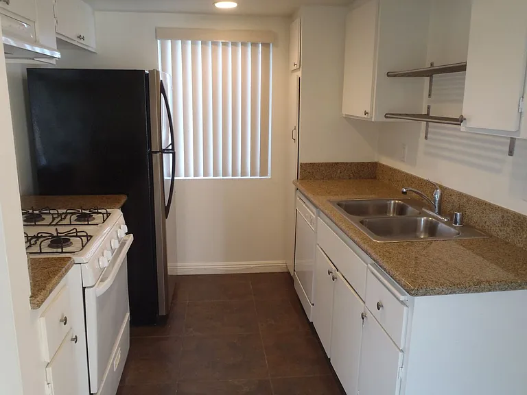 17762 Paseo Cir #D — Photo 1