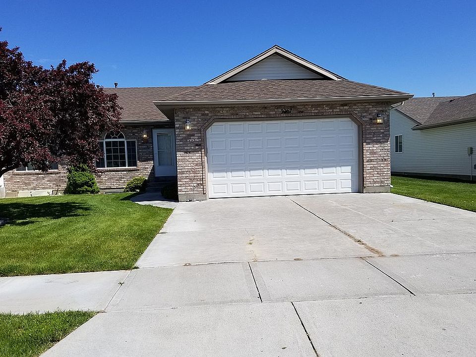 1st image of 3067 E Hearthstone Cir