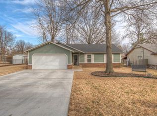 1212 N Oklahoma Ave, Claremore, OK 74017
