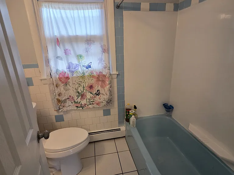 122 Beacon St — Photo 9