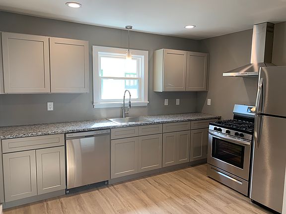 3rd image of 53 Kirkwood Dr Floor 1