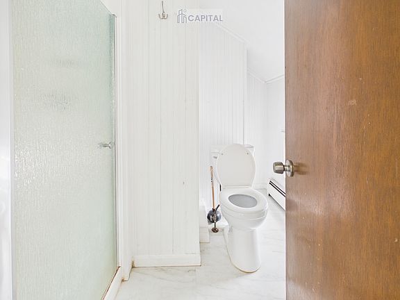 5th image of 34 Newman Ave Floor 2
