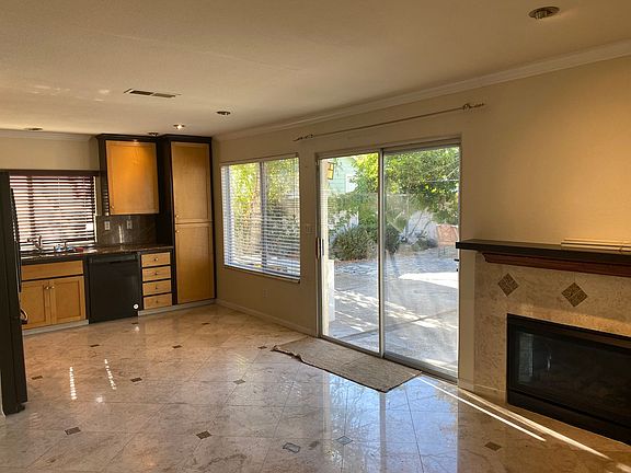 5th image of 1810 Gardenia Ct