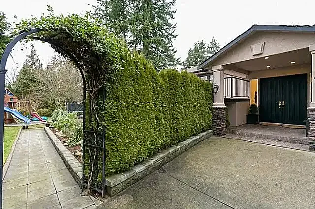 2363 131a St #1B — Photo 2