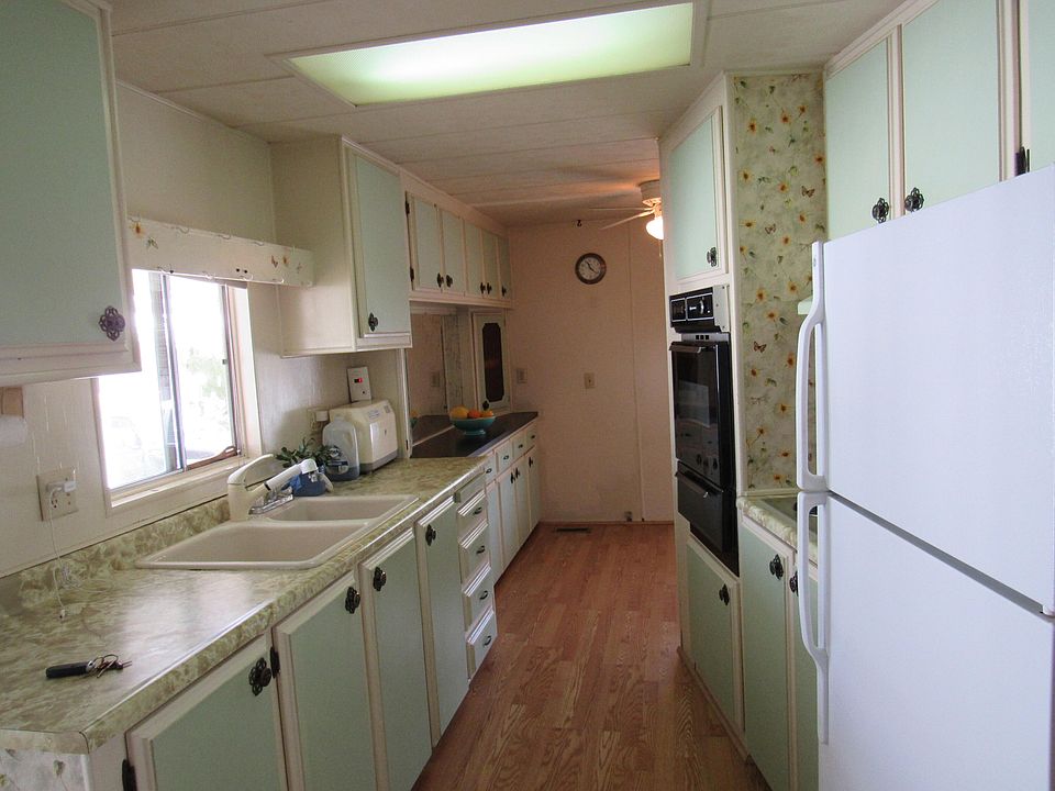 1st image of 31 Mecca Dr
