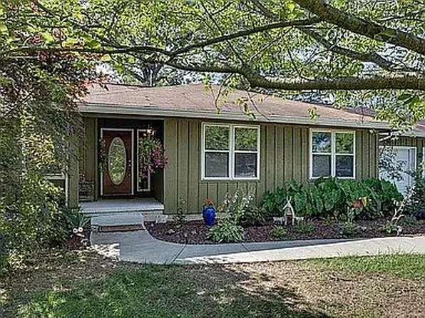 936 Cowboy Sams Rd, Trenton, GA 30752