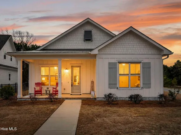 332 Cornubia Drive, Castle Hayne, NC 28429