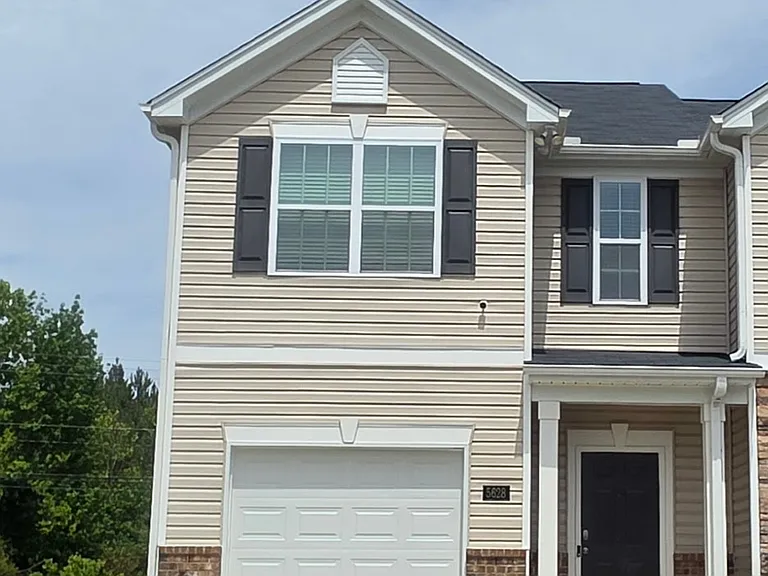 5628 Carrington Ct — Photo 2