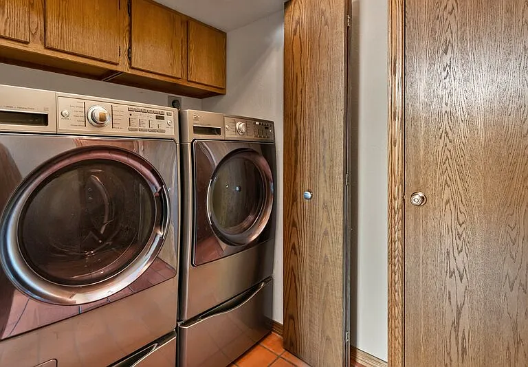 106 Bevers Pl — Photo 15