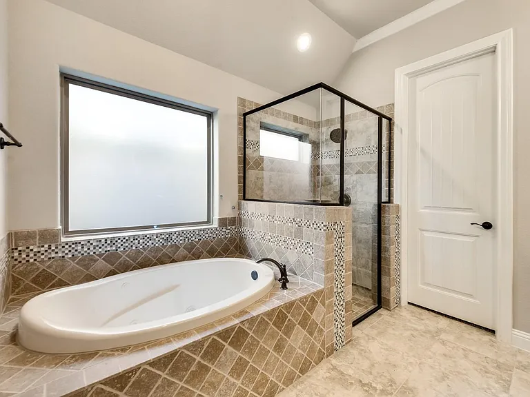3105 Main St — Photo 13