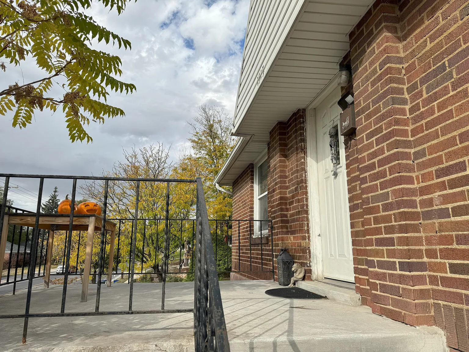2 bed, 1500 sqft, $1,850 — Photo 3