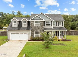 130 Peytons Ridge Dr, Hubert, NC 28539