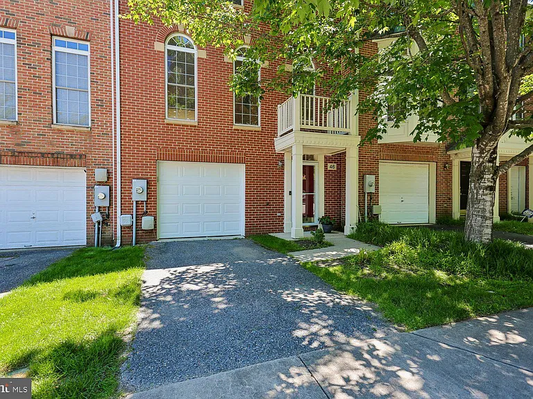 46 Waddington Ln — Photo 2