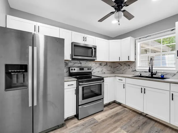 900 Bryn Mawr Blvd, Mary Esther, FL 32569