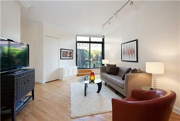 Sold by Heddings Property | media 16