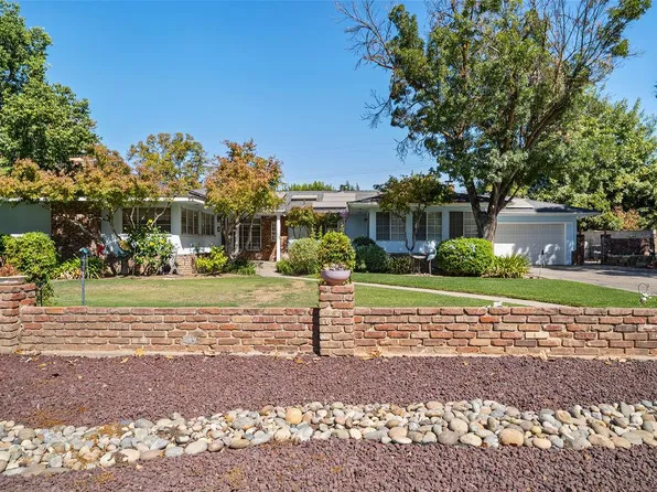 1236 W Scott Ave, Fresno, CA 93711