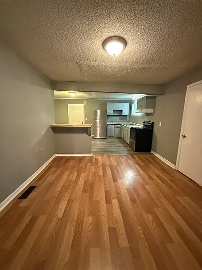 4 bed, 1164 sqft, $1,100 — Photo 3