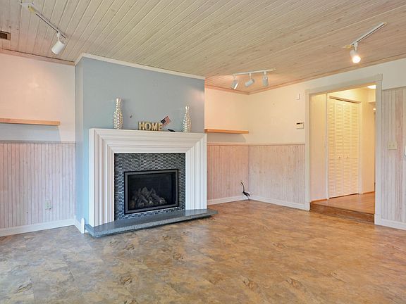 3rd image of 9588 County Road 5 NE