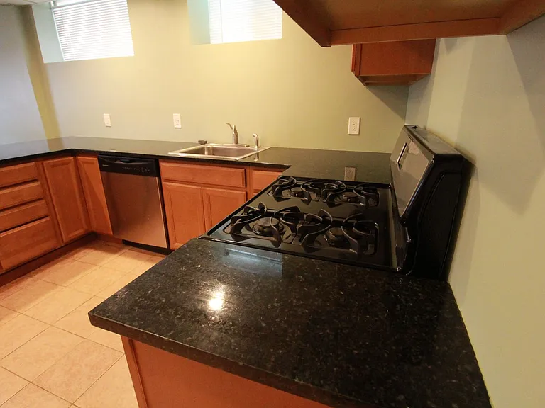 22-24 Deering Avenue — Photo 11