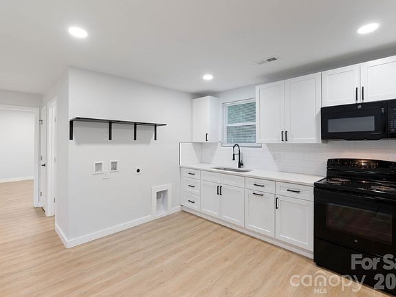 4th image of 615 E Saunders Ave