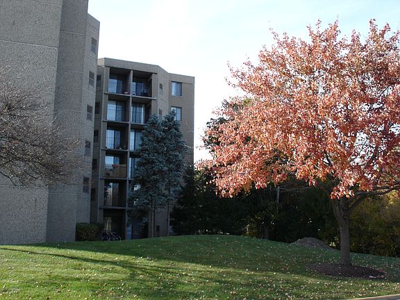 2nd image of 1750 N Marywood Ave APT 205