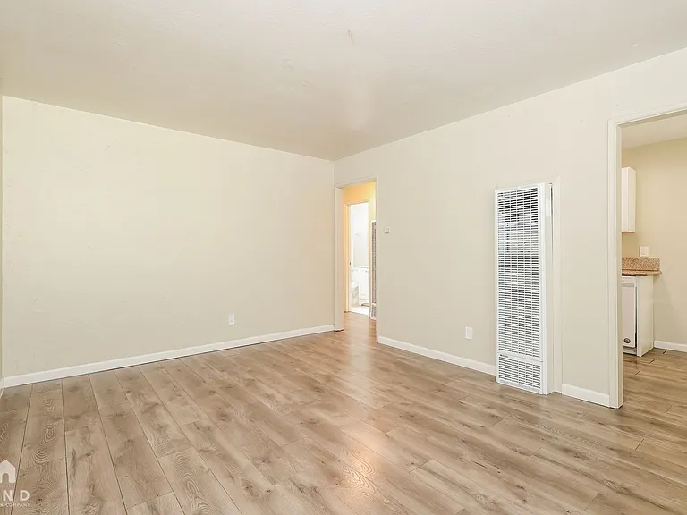 466 Capitol Hill Ave #1 — Photo 8