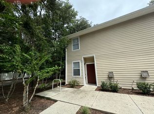 1710 NW 7th St APT 101, Gainesville, FL 32609