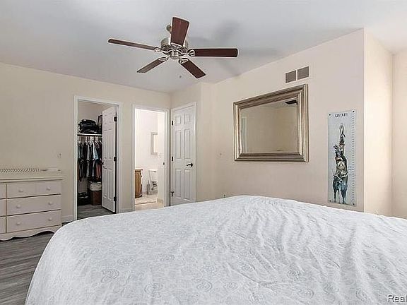 5th image of 7171 Bluewater Dr