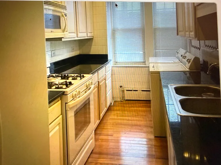 6334 N Sheridan Rd #1B — Photo 8