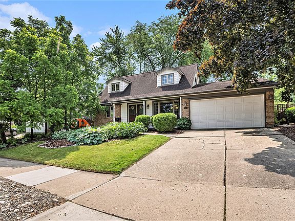 4th image of 1517 Pauline Blvd