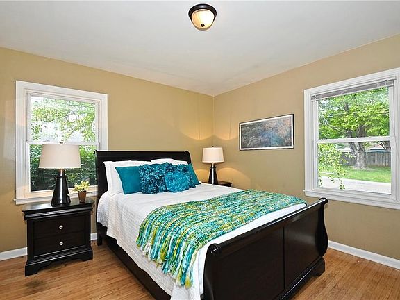 5th image of 5790 Evanston Ave