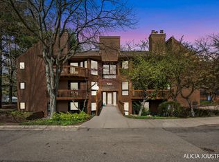1296 Hillburn Ave NW, Grand Rapids, MI