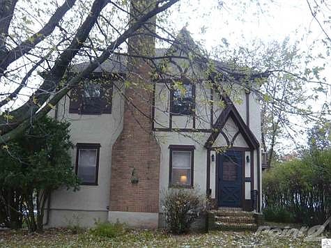 1st image of 202 W Arrowhead Rd