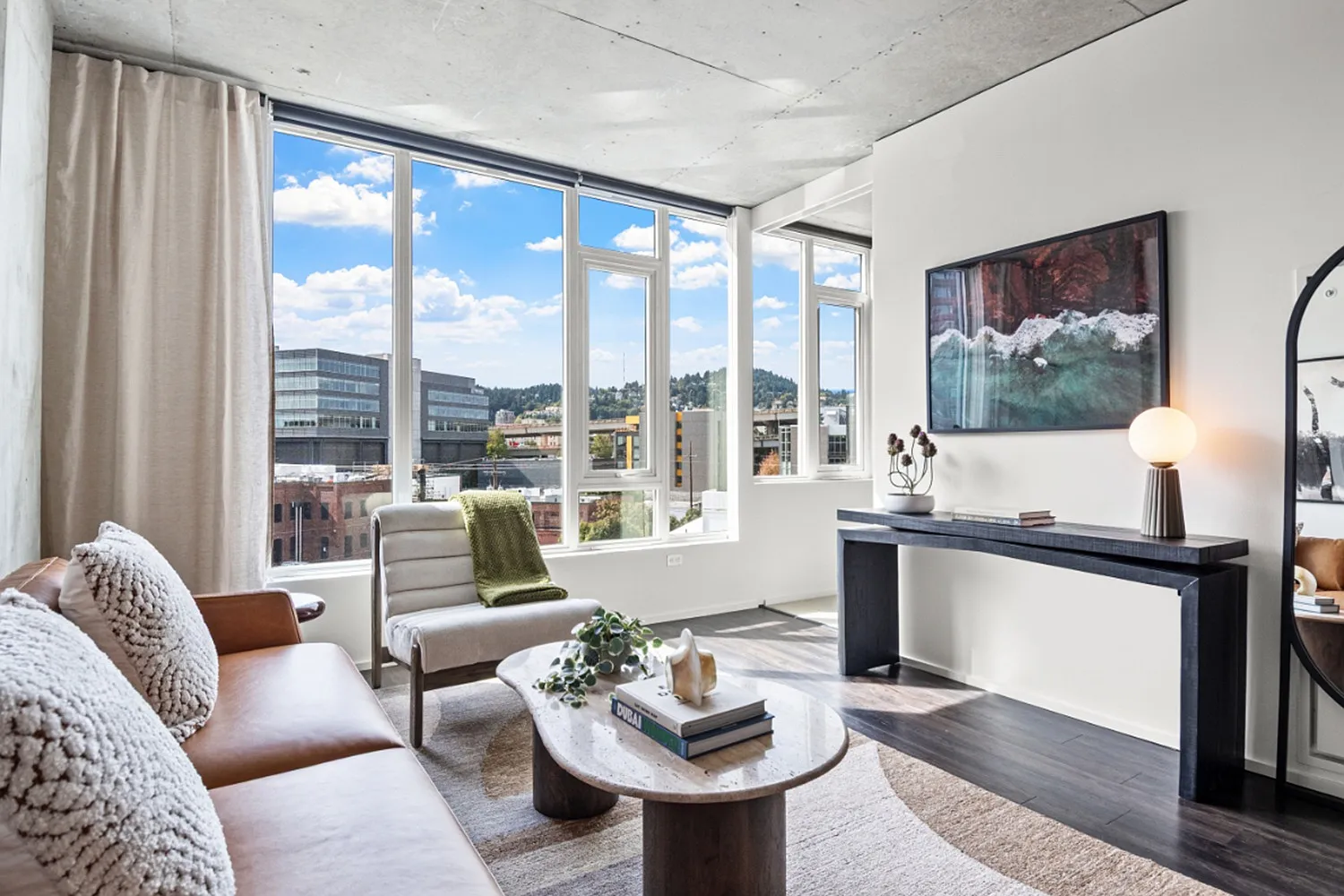 NV Apartments — Photo 4