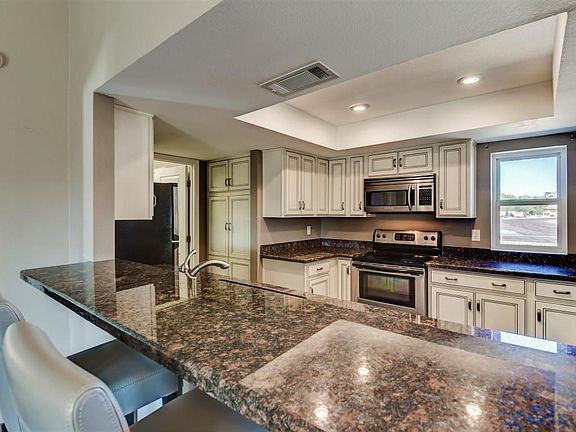 14036 N 58th St-12