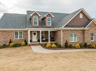 209 Nanie Myree Ln, Wellford, SC 29385