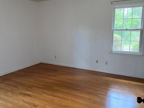 5th image of 46 Redmond Rd