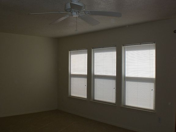 4th image of 12000 Rainier Way NE