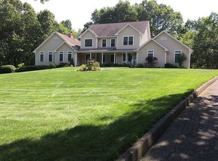 70 Mile Hill Rd S, Newtown, CT 06470